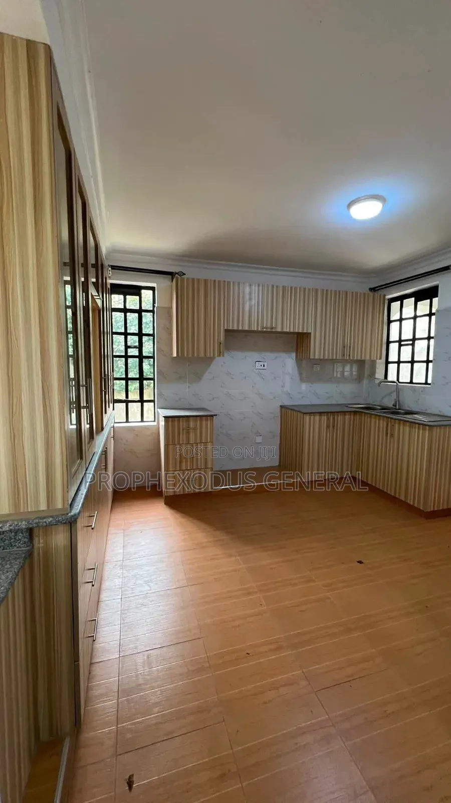 4bdrm Mansion in Rimpa for sale in Rimpa