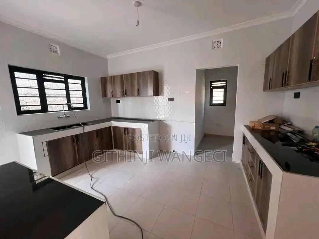 4bdrm Bungalow in Roimen, Matasia for sale in Matasia