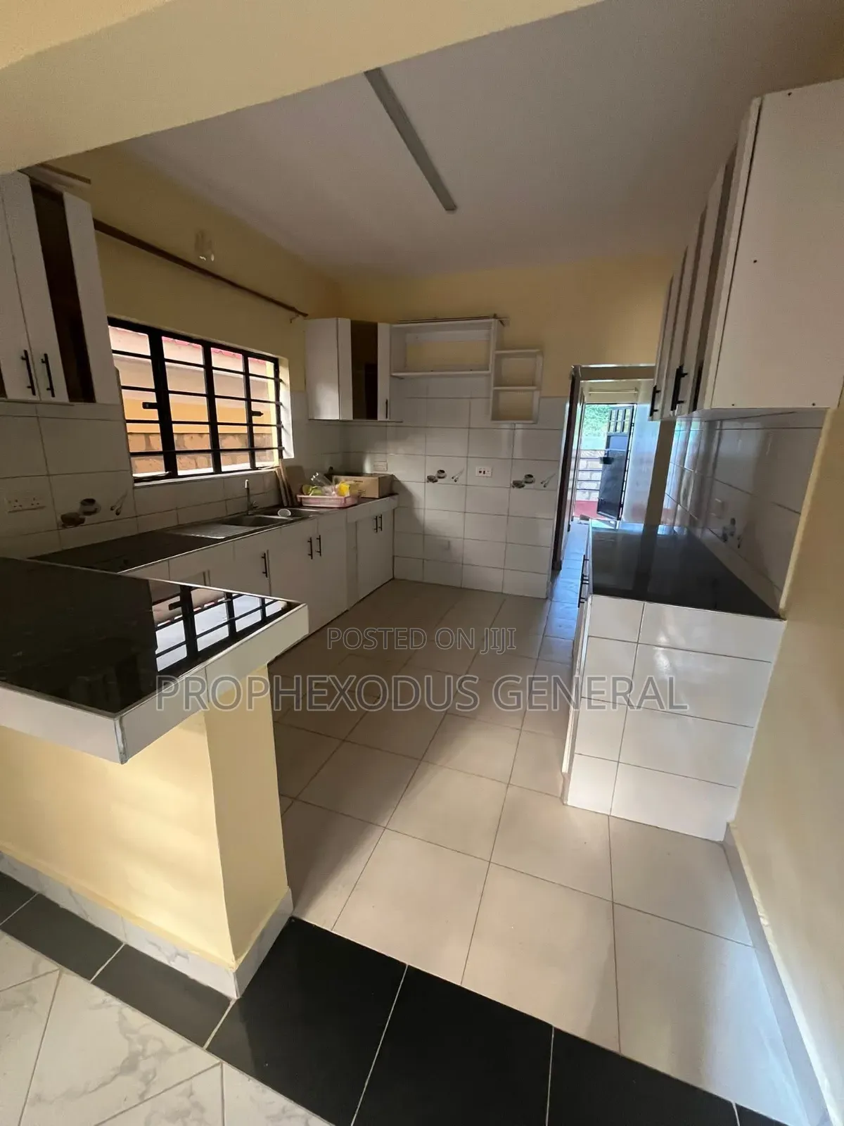 3bdrm Bungalow in Matasia for sale in Matasia