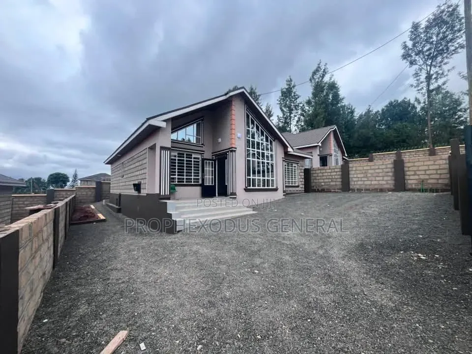 3bdrm Bungalow in Oluulua for sale in Oluulua