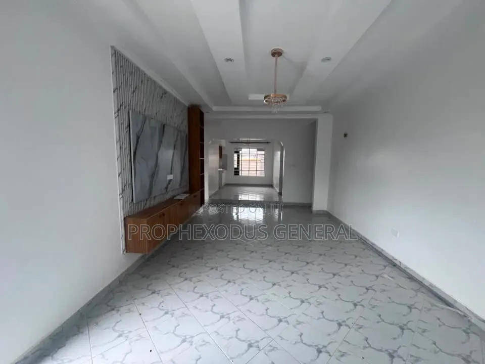 3bdrm Bungalow in Oluulua for sale in Oluulua