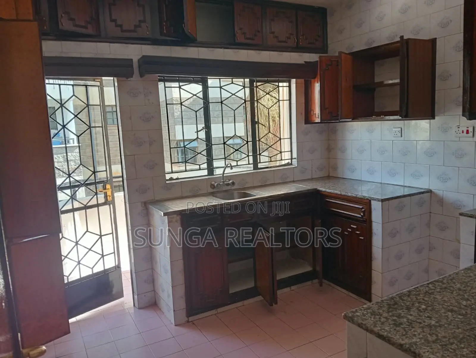 3bdrm Apartment in Raphta Road Area for rent in Raphta Road Area