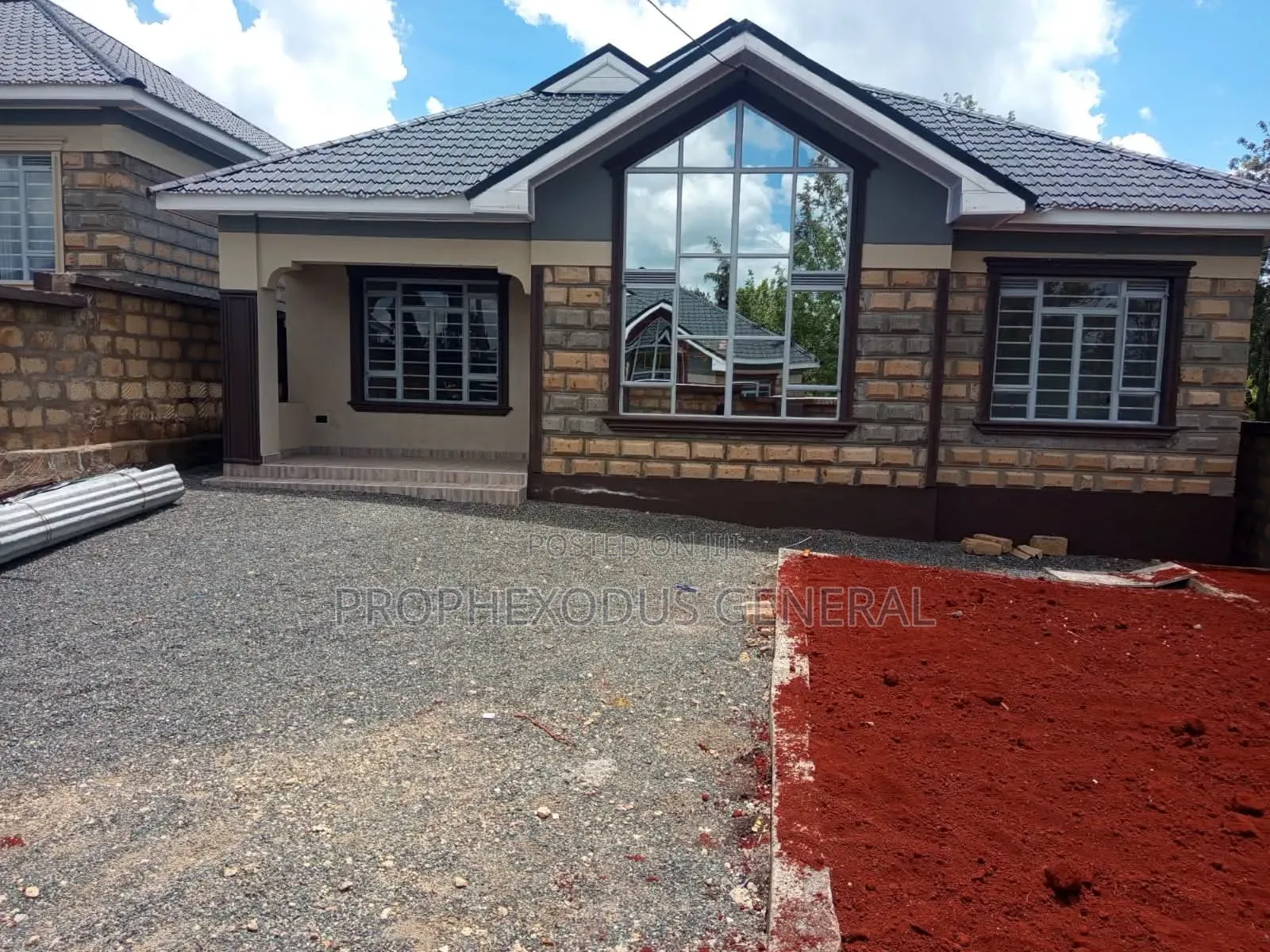 3bdrm Bungalow in Matasia for sale in Matasia