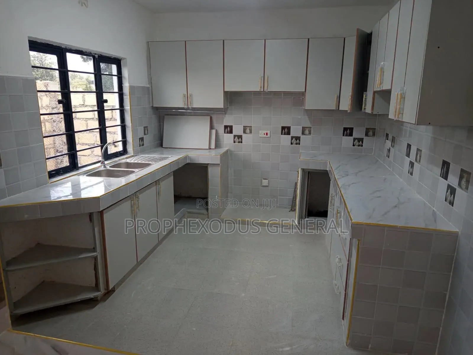 4bdrm Bungalow in Matasia for sale in Matasia