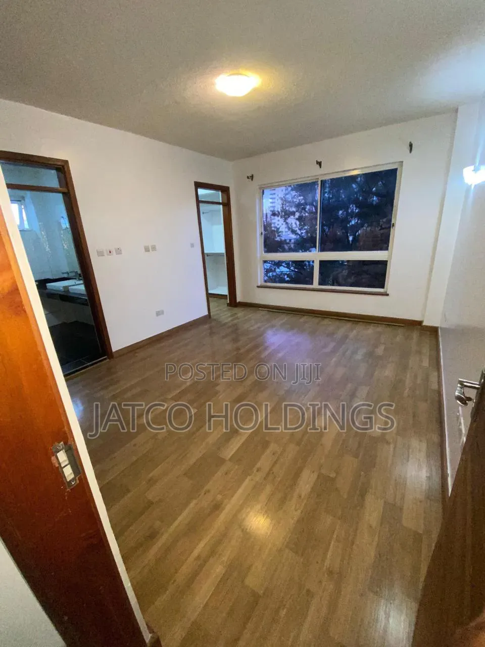Furnished 4bdrm Apartment in Parklands for sale in Parklands/Highridge