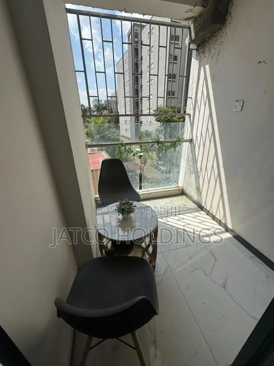 Furnished 4bdrm Apartment in Parklands for sale in Parklands/Highridge