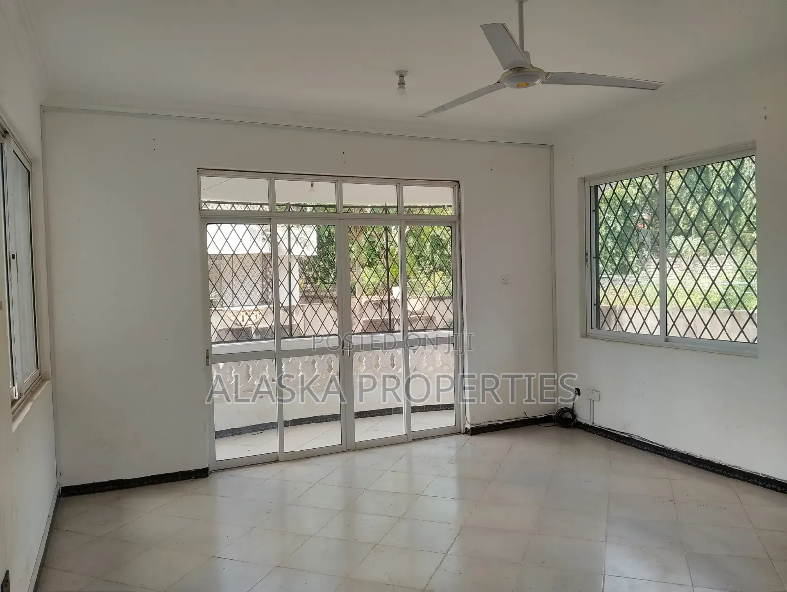 4bdrm Apartment in Beach Road Village, Nyali Mkomani for rent in Nyali Mkomani