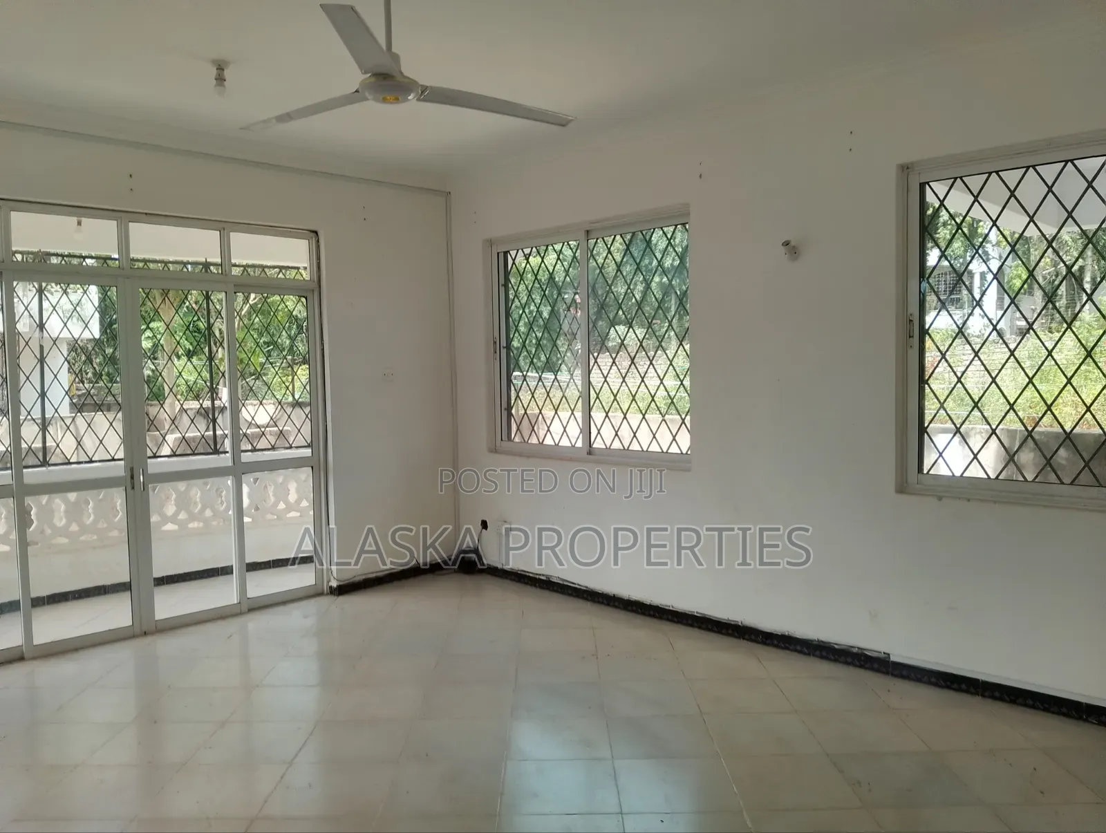 4bdrm Apartment in Beach Road Village, Nyali Mkomani for rent in Nyali Mkomani