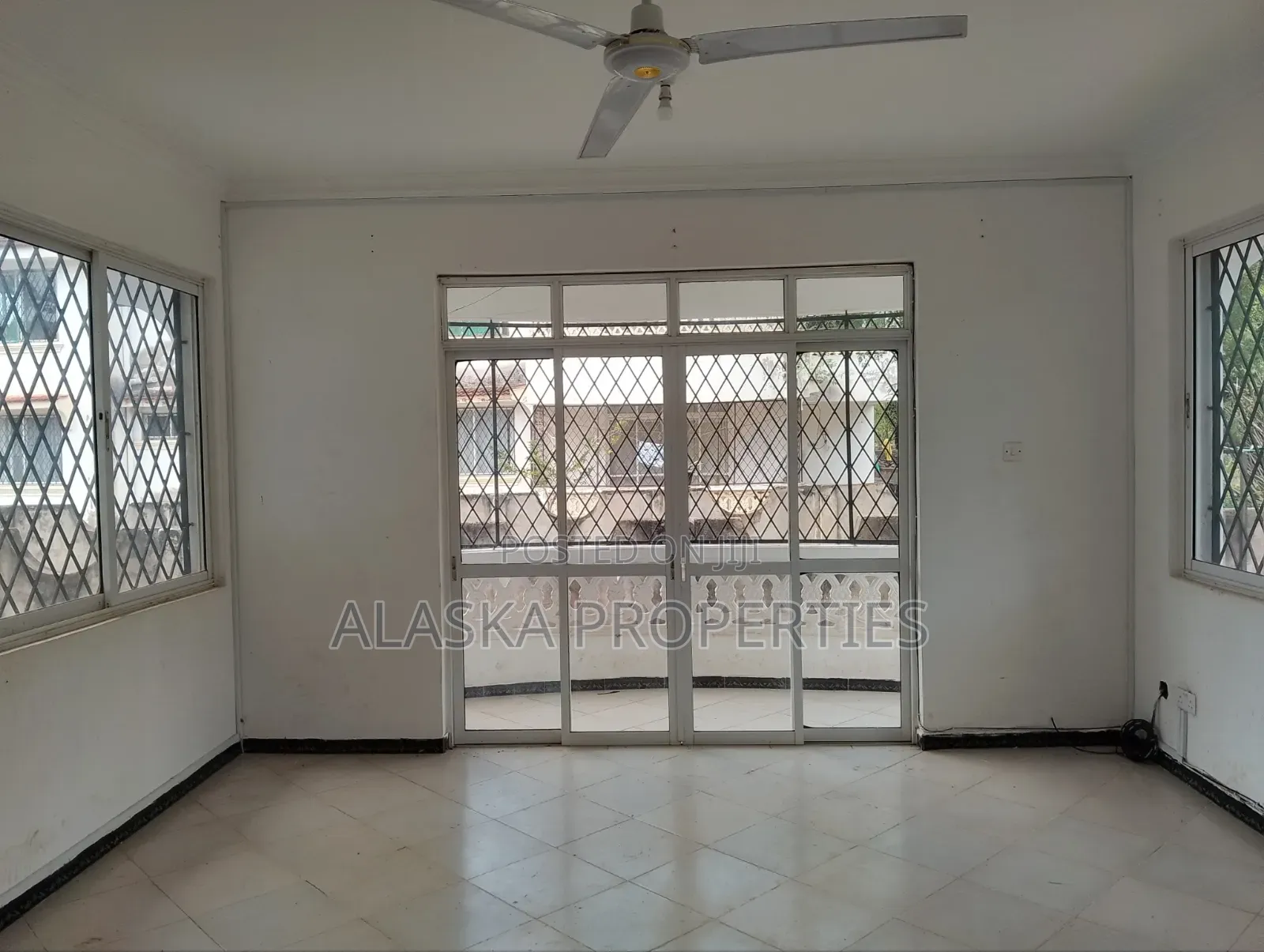 4bdrm Apartment in Beach Road Village, Nyali Mkomani for rent in Nyali Mkomani