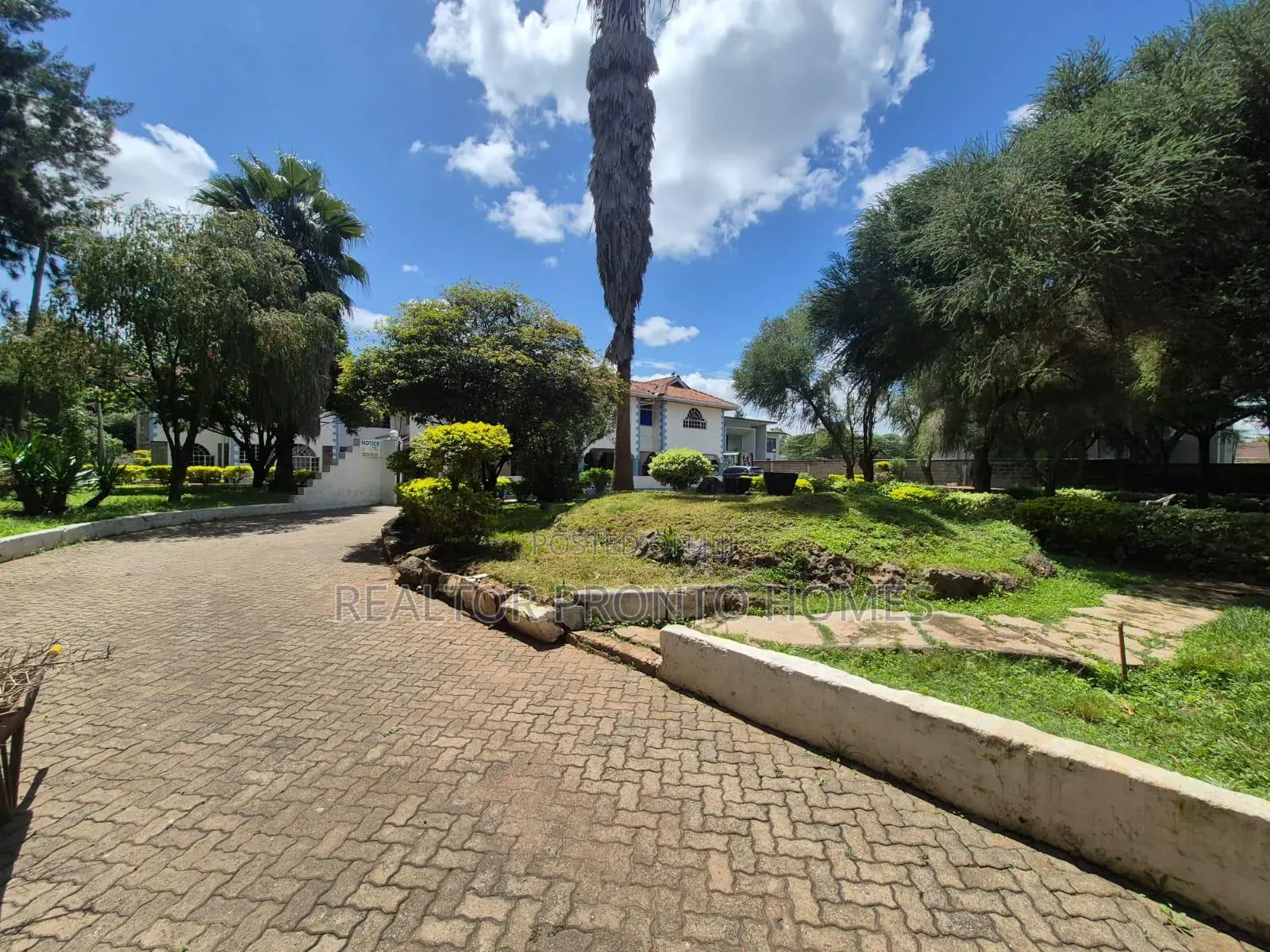 20bdrm Mansion in Karen for rent in Karen C