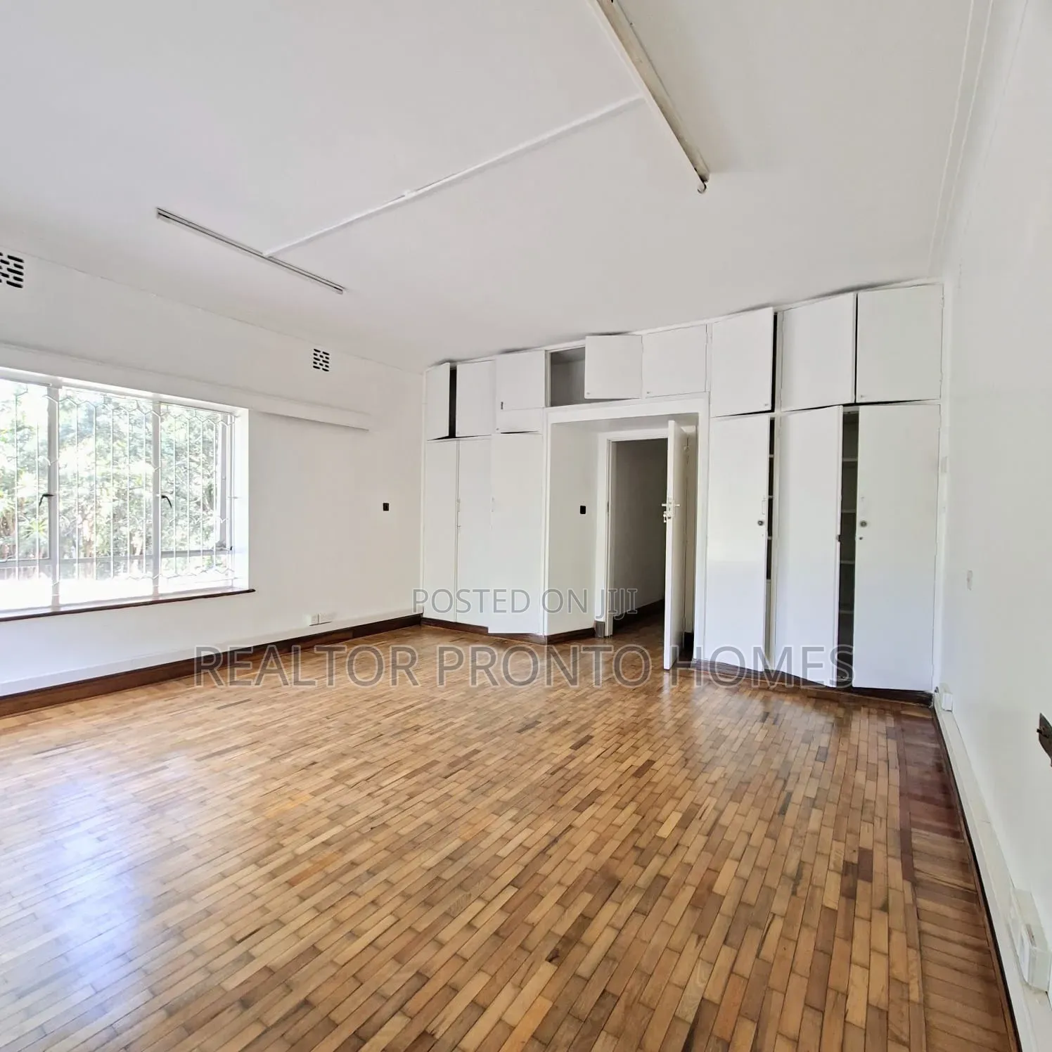 Commercial Property for Office Use in Raphta Road Area