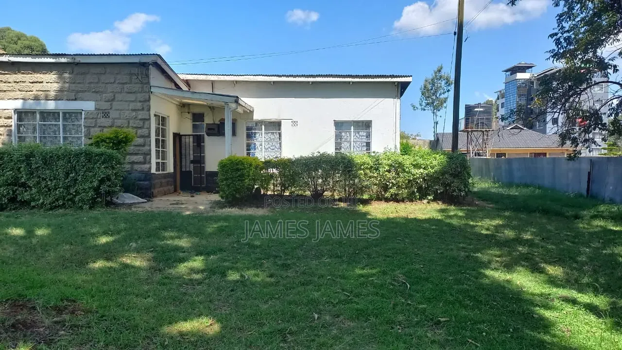 2.5 Acres Touching Main Kikuyu Road Tarmac, NEXT TO SHELL ⛽ RUBIS ⛽ in Kidfarmaco