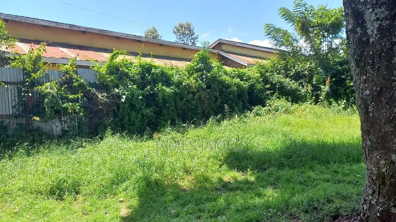 2.5 Acres Touching Main Kikuyu Road Tarmac, NEXT TO SHELL ⛽ RUBIS ⛽ in Kidfarmaco