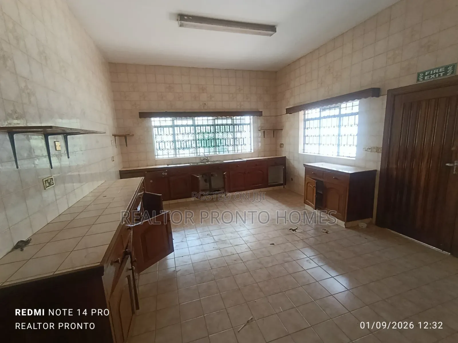 Commercial 7 Bedrooms House for Office Use in Lavington in Maziwa
