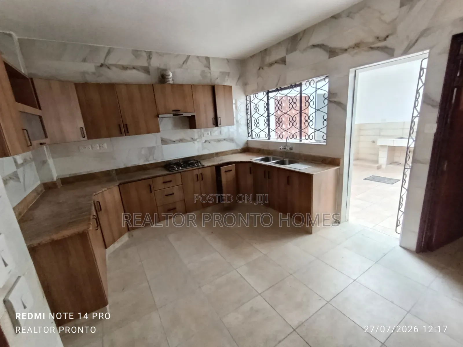 5bdrm Townhouse / Terrace in Kilimani, State House Area for rent in State House Area