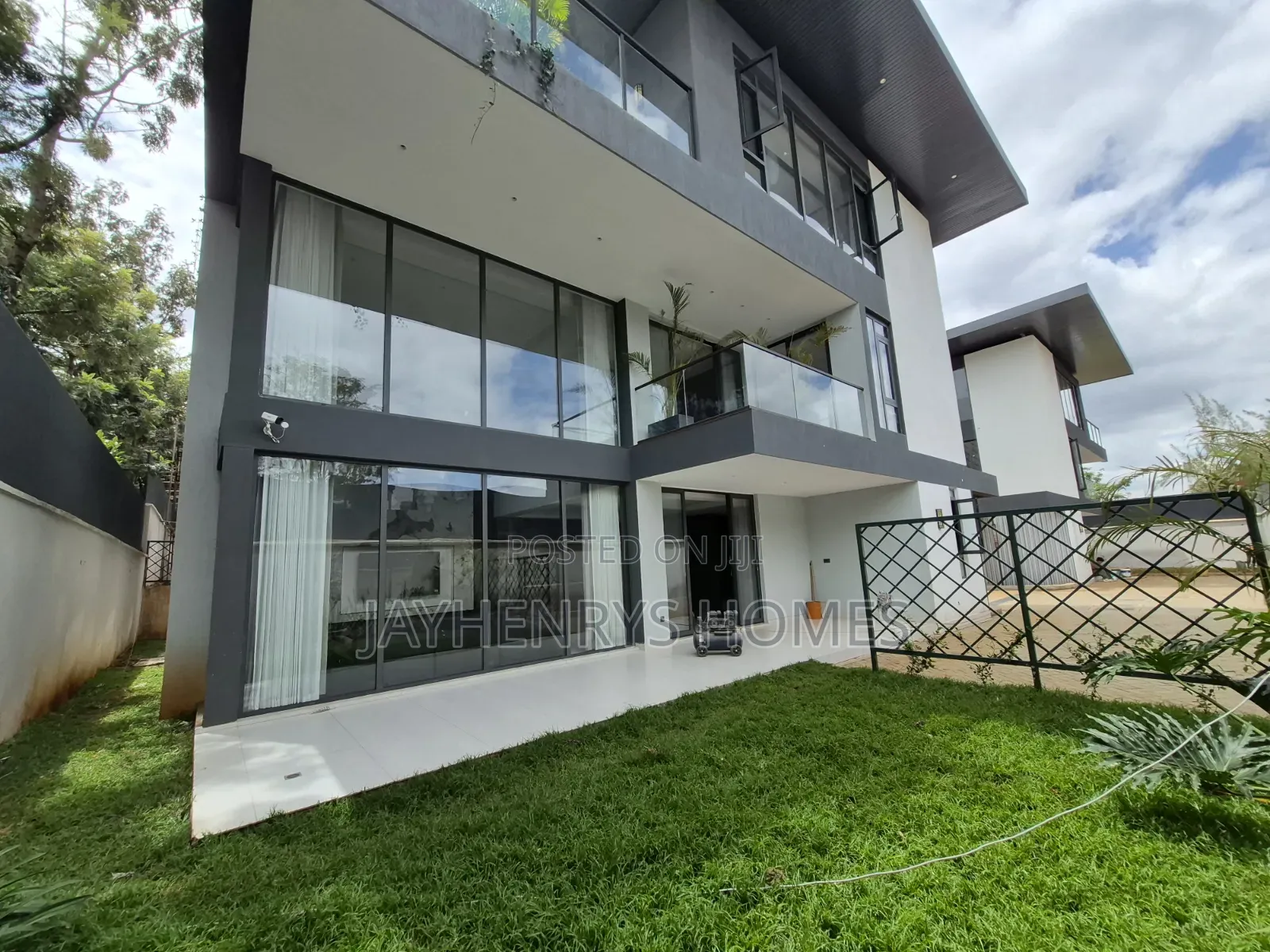 5bdrm House in Muthangari for sale in Muthangari