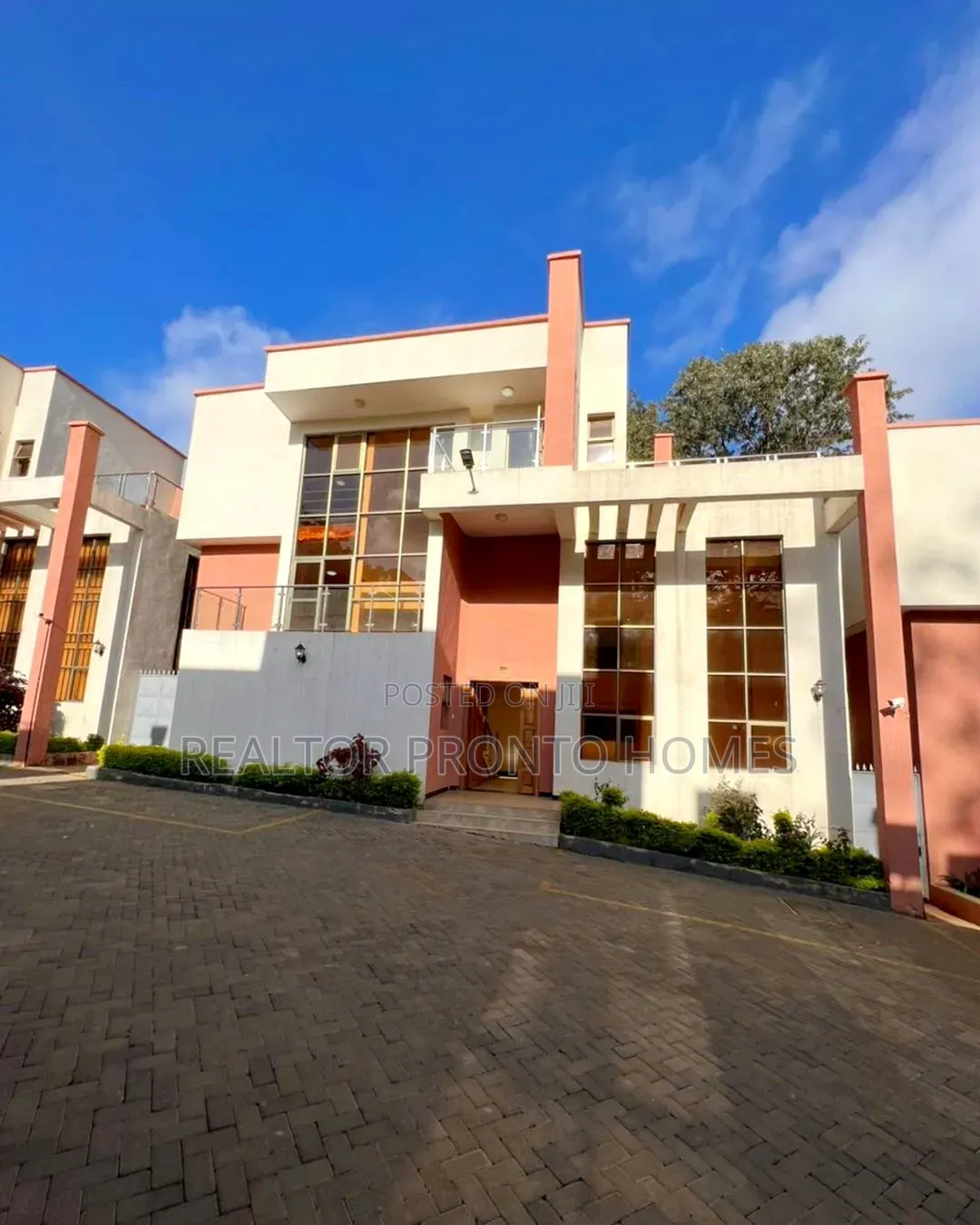 5bdrm Townhouse/Terrace in Lavington, Muthangari for sale in Muthangari