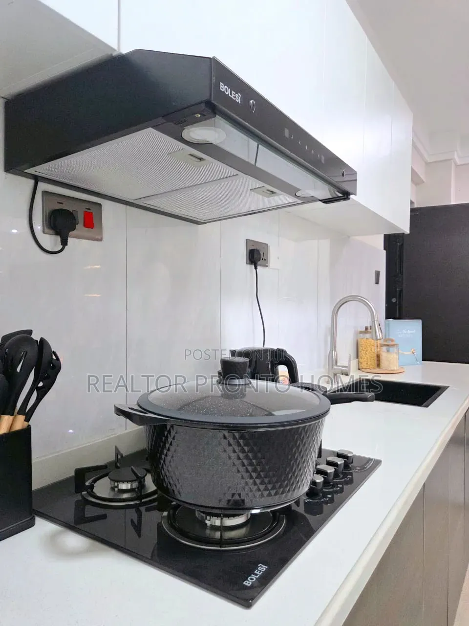 2bdrm Apartment in Yaya Centre, Hurlingham for sale in Hurlingham
