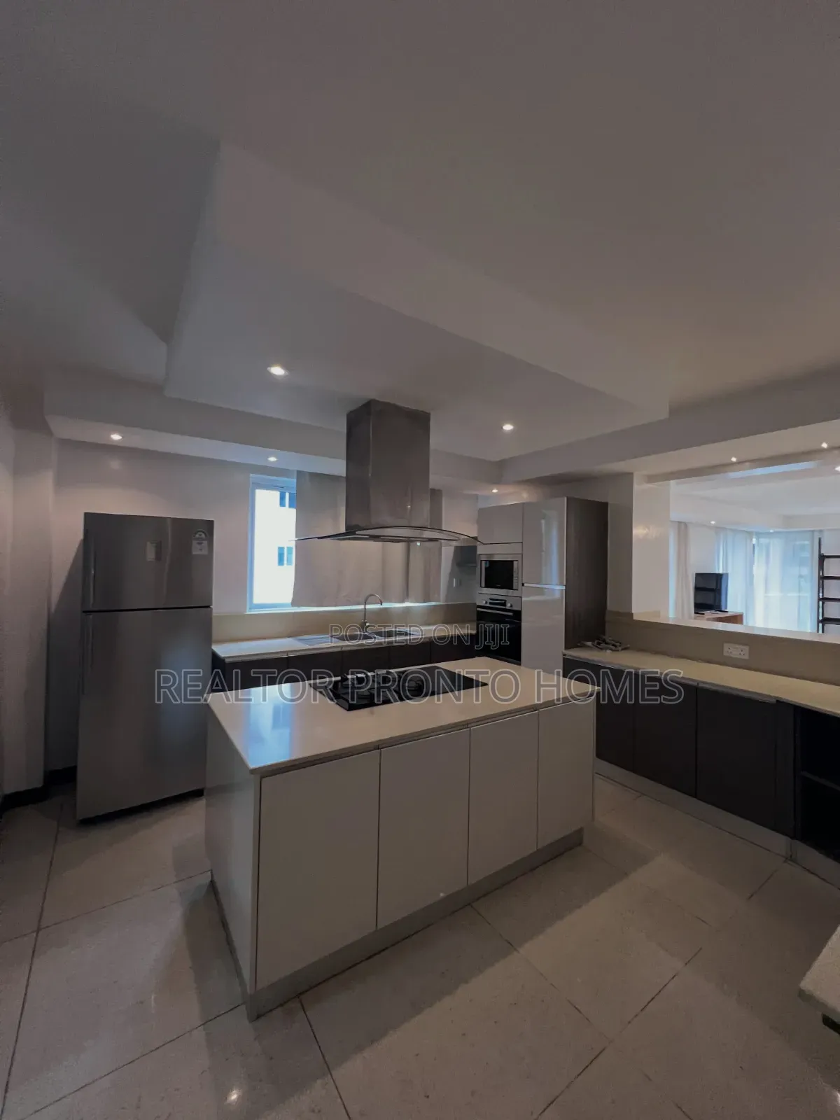4bdrm Apartment in Riverside for rent in Riverside Drive