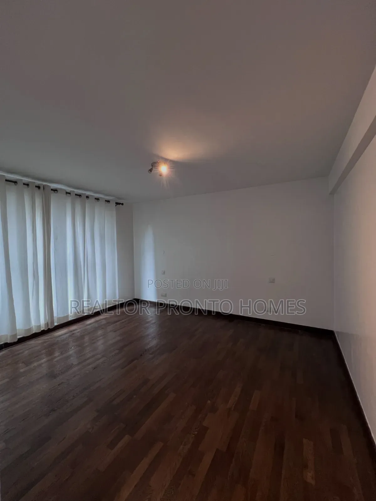 4bdrm Apartment in Riverside for rent in Riverside Drive