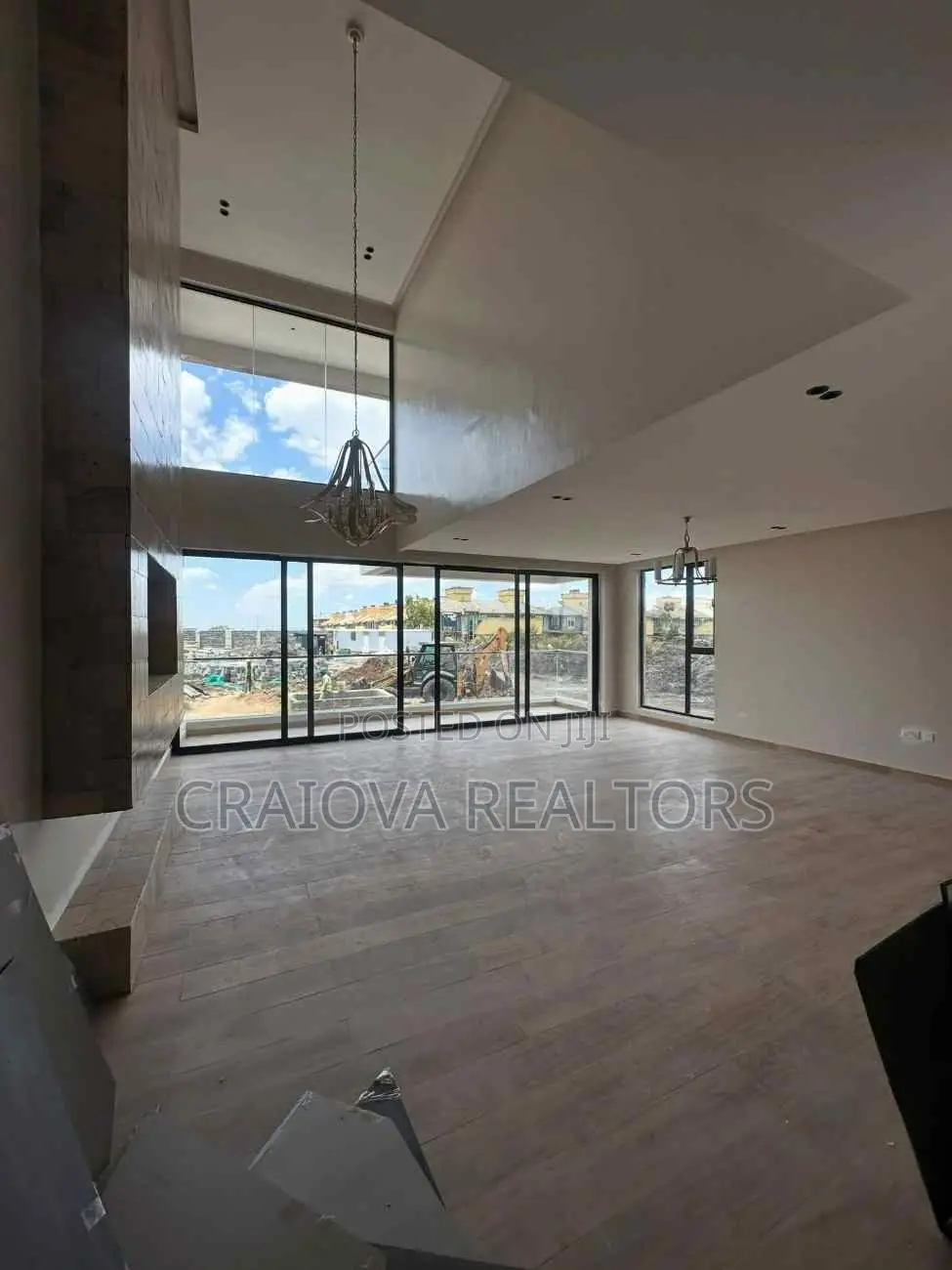 3bdrm Duplex in Hotel 67 Area for sale in Hotel 67 Area