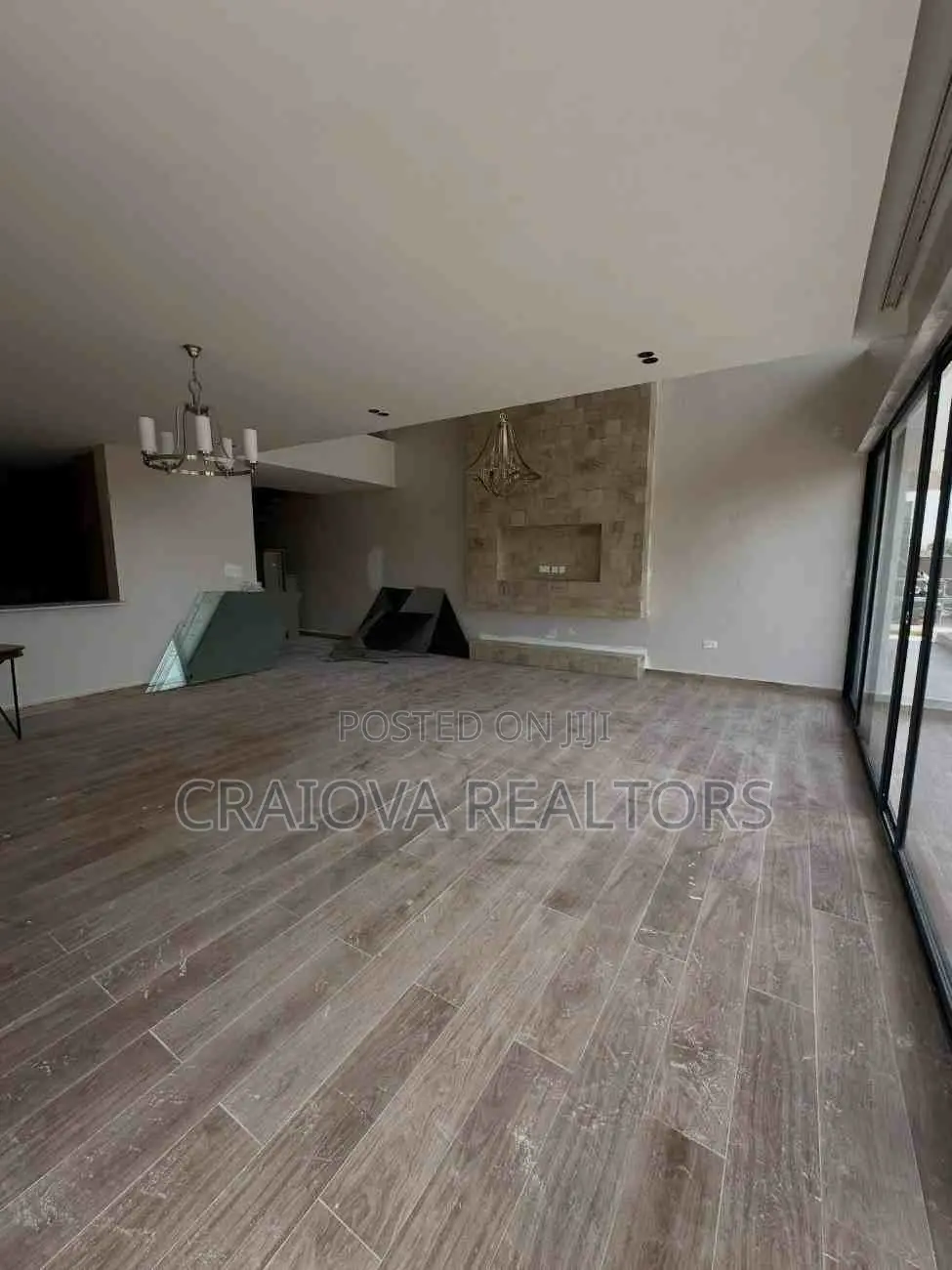 3bdrm Duplex in Hotel 67 Area for sale in Hotel 67 Area