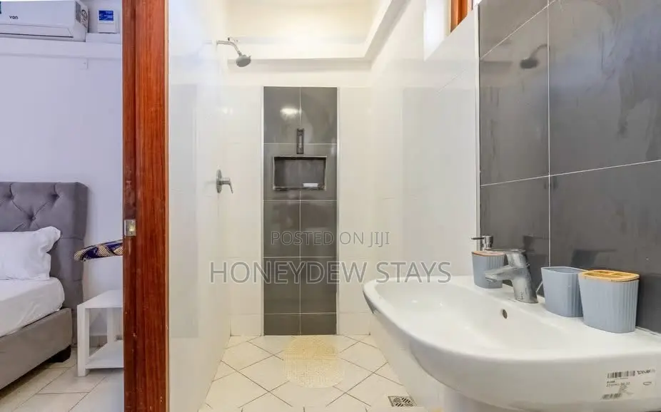 Fully Furnished 2bedroom BEACHFRONT Airbnb Available in Diani. in Diani