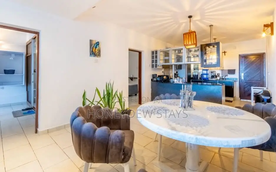 Fully Furnished 2bedroom BEACHFRONT Airbnb Available in Diani. in Diani