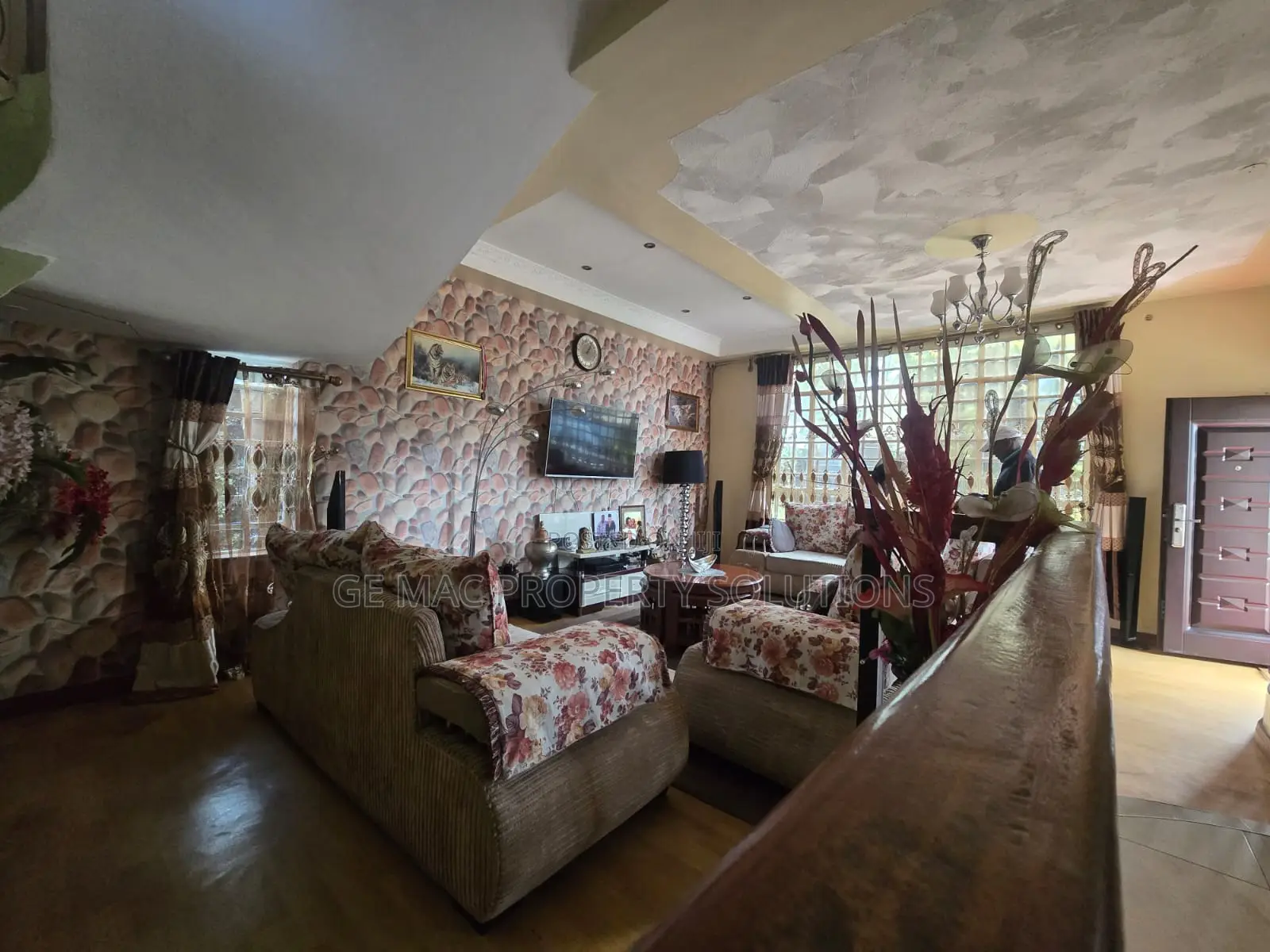 4bdrm House in Membley for sale in Membley Estate