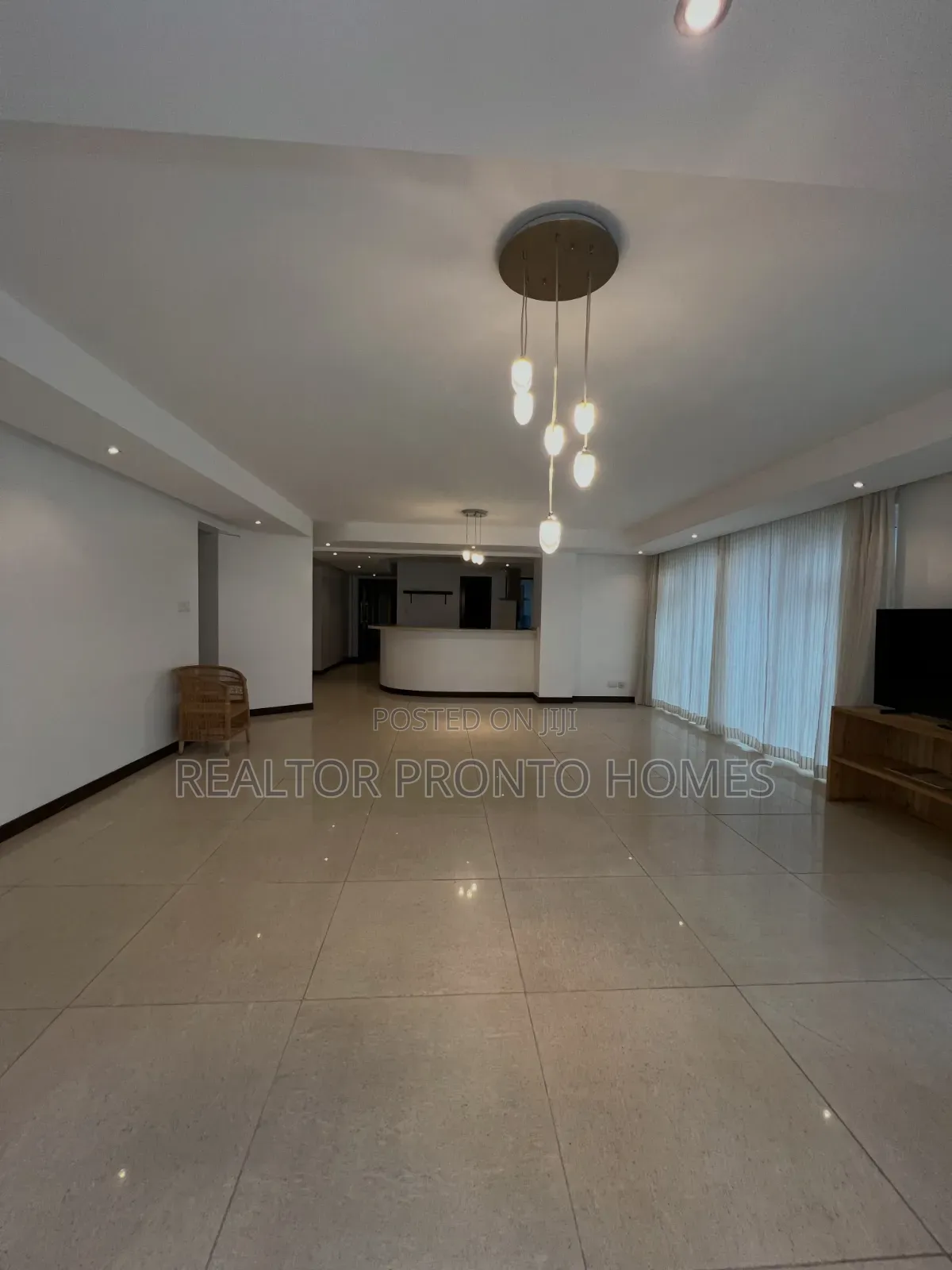 4bdrm Apartment in Riverside for rent in Riverside Drive