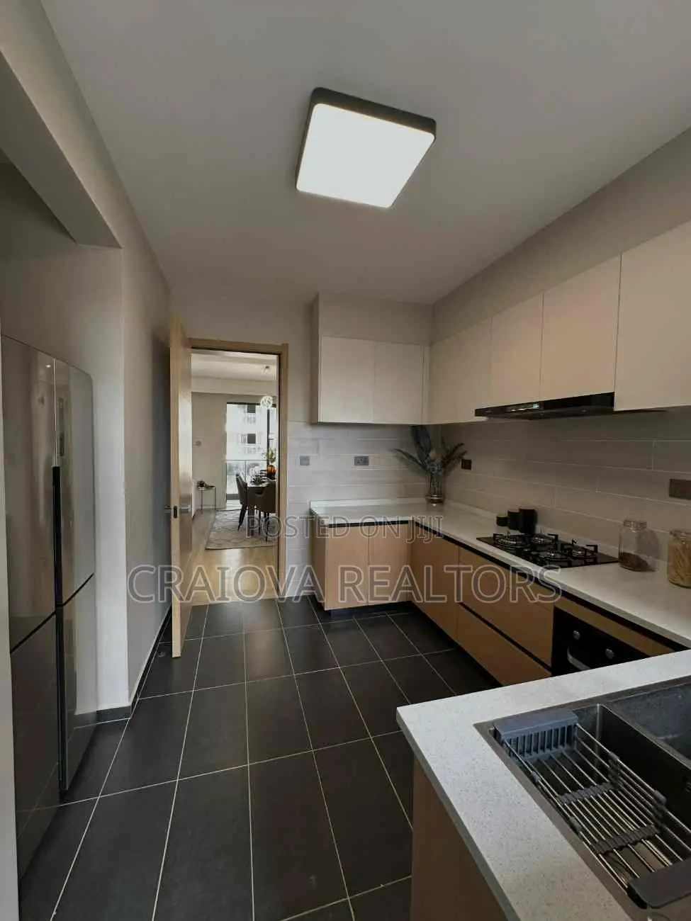 2bdrm Apartment in Gateway Mall Area for sale in Gateway Mall Area