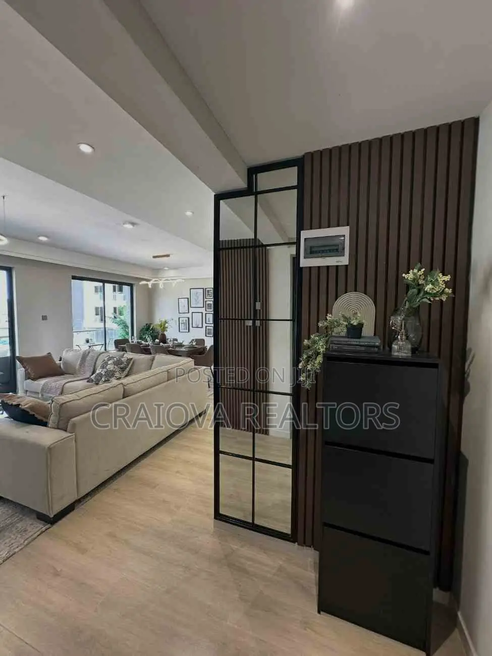 2bdrm Apartment in Gateway Mall Area for sale in Gateway Mall Area