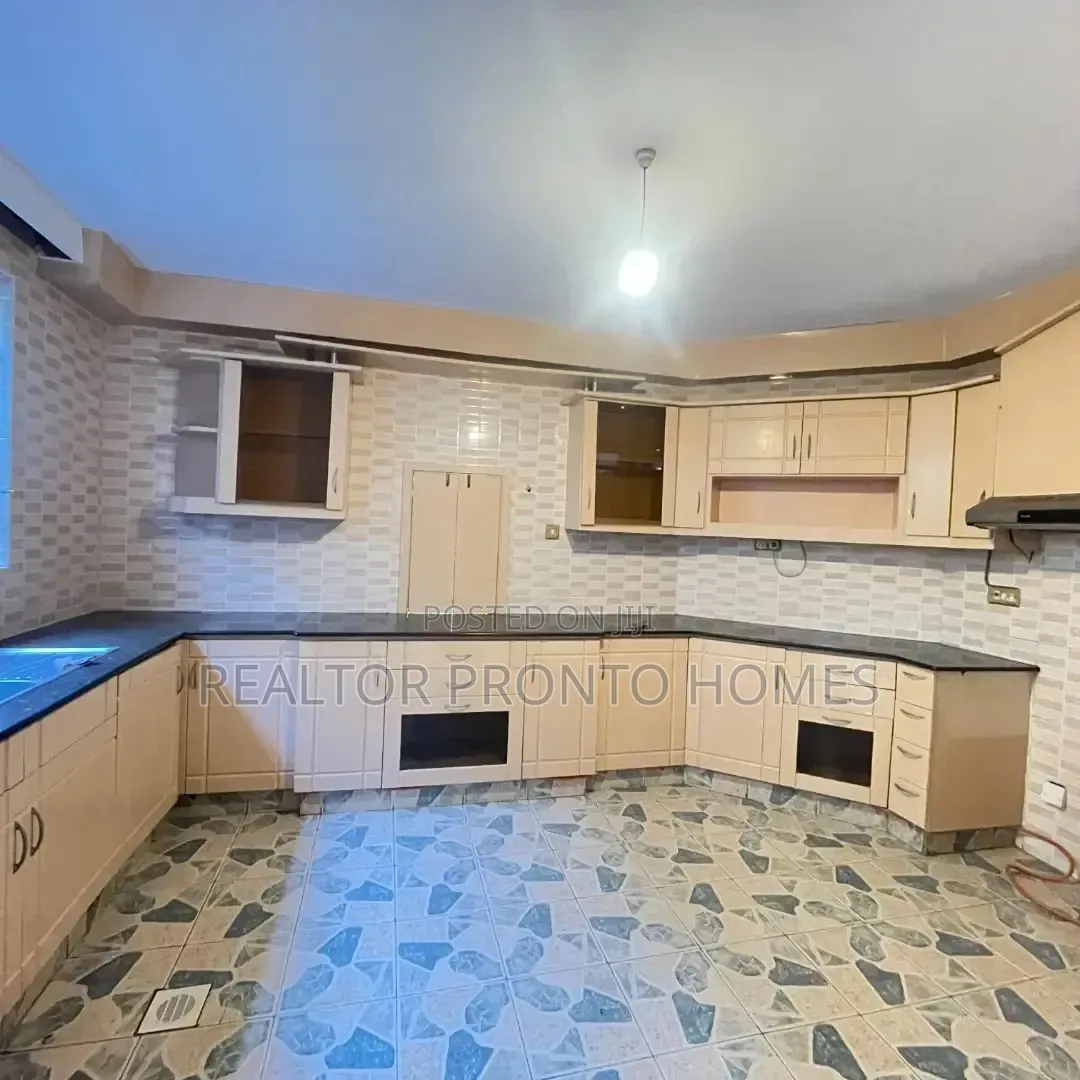 4bdrm Townhouse / Terrace in Lavington, Valley Arcade for rent in Valley Arcade