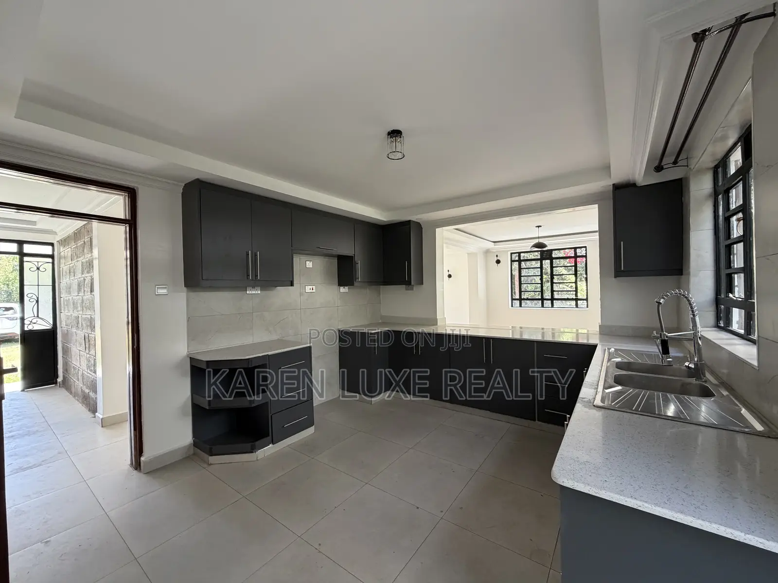 5bdrm Mansion in Karen for rent in Karen