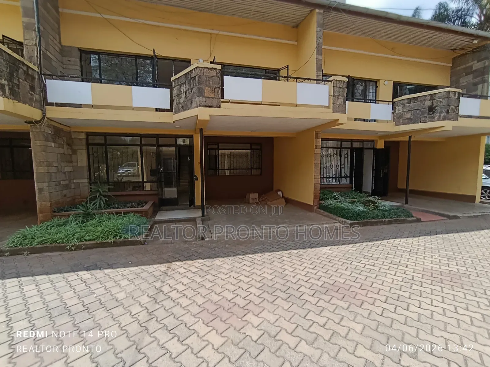 Commercial 3 Bedrooms Massionatte for Office Use in Hurlingham