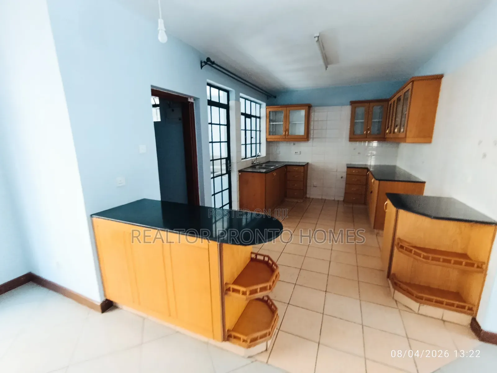 Commercial 3 Bedrooms Massionatte for Office Use in Hurlingham