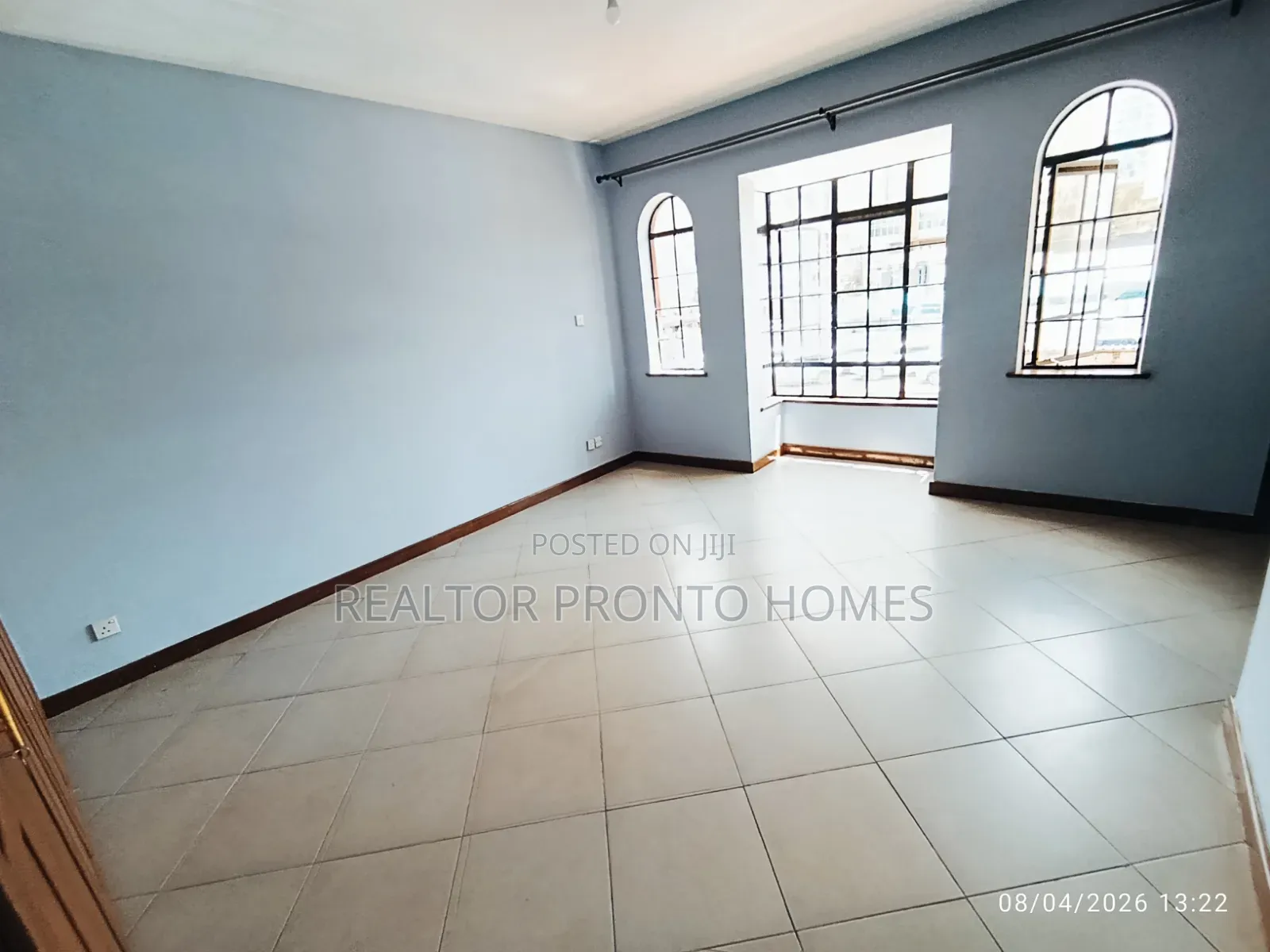 Commercial 3 Bedrooms Massionatte for Office Use in Hurlingham