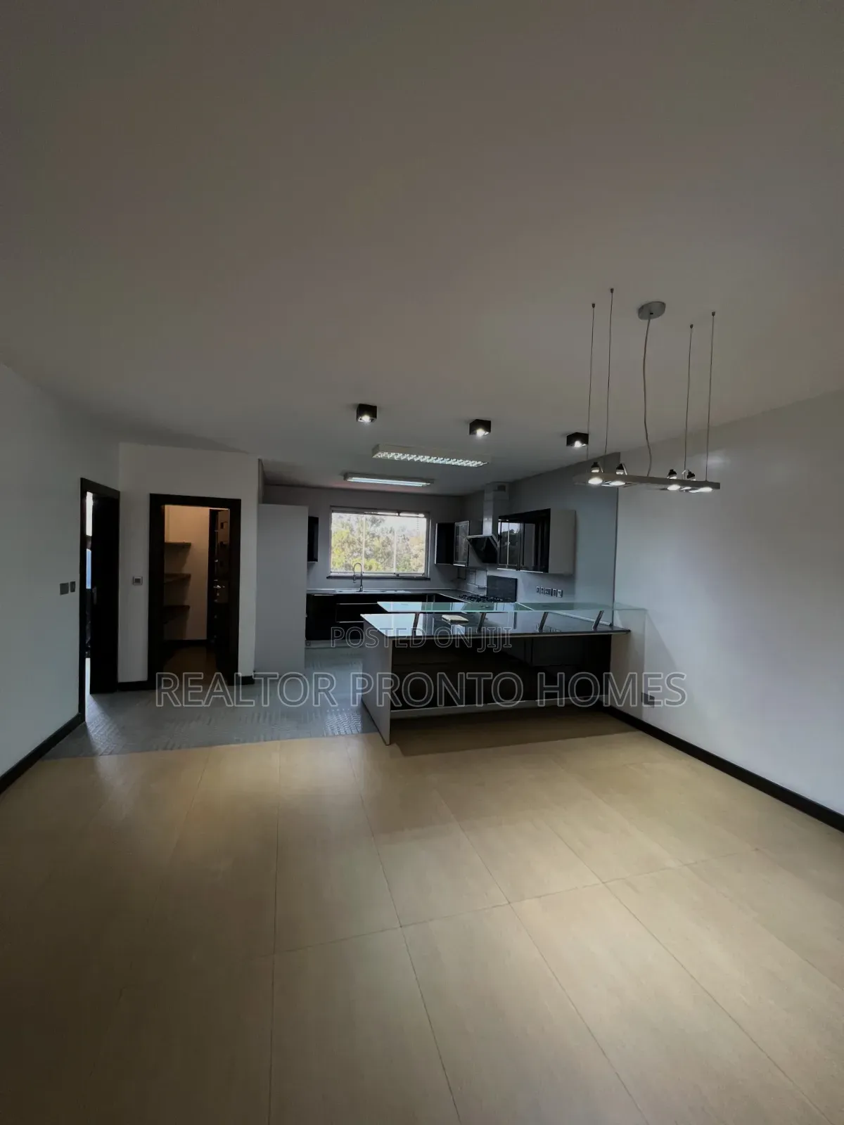 3bdrm Apartment in Riverside Drive for rent in Riverside Drive