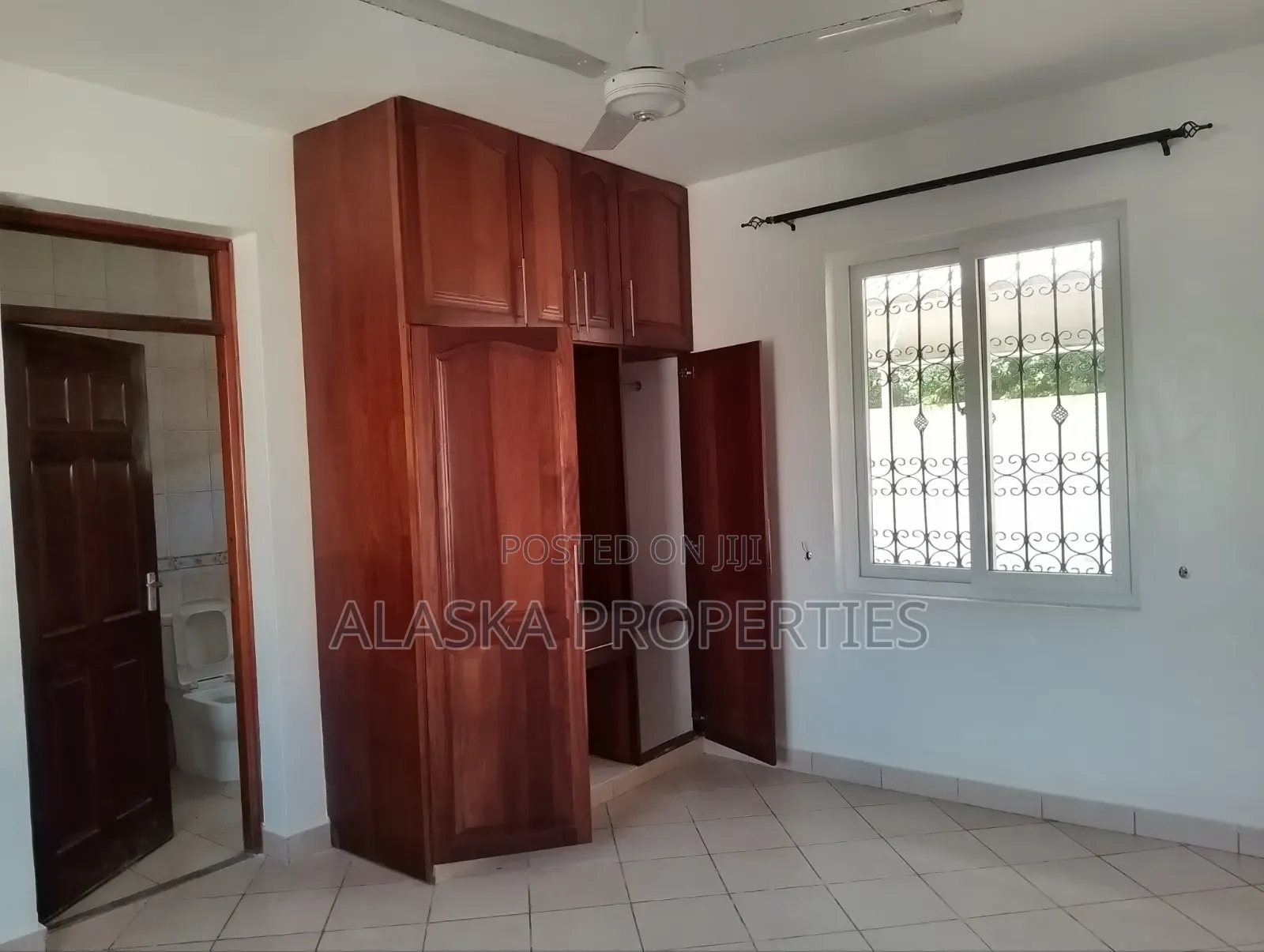 5bdrm Maisonette in Nyali Estate for rent in Nyali