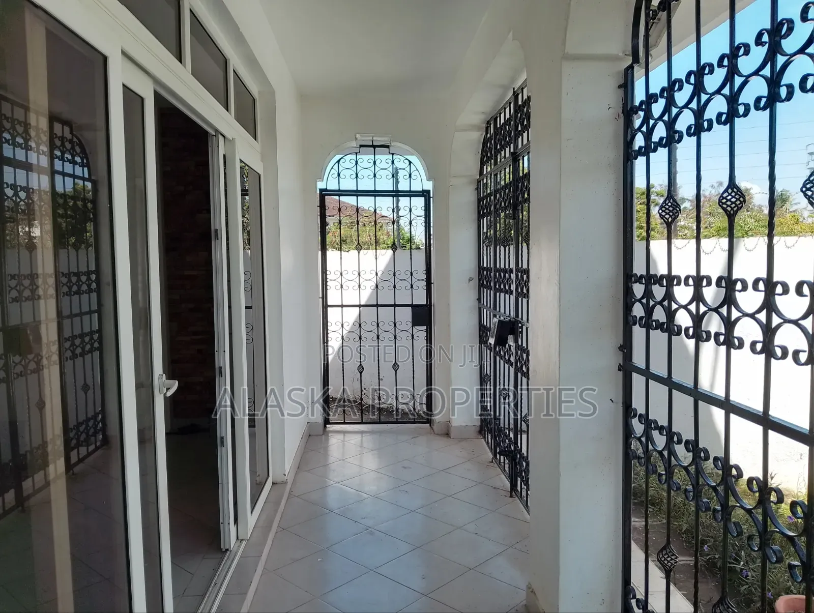 5bdrm Maisonette in Nyali Estate for rent in Nyali