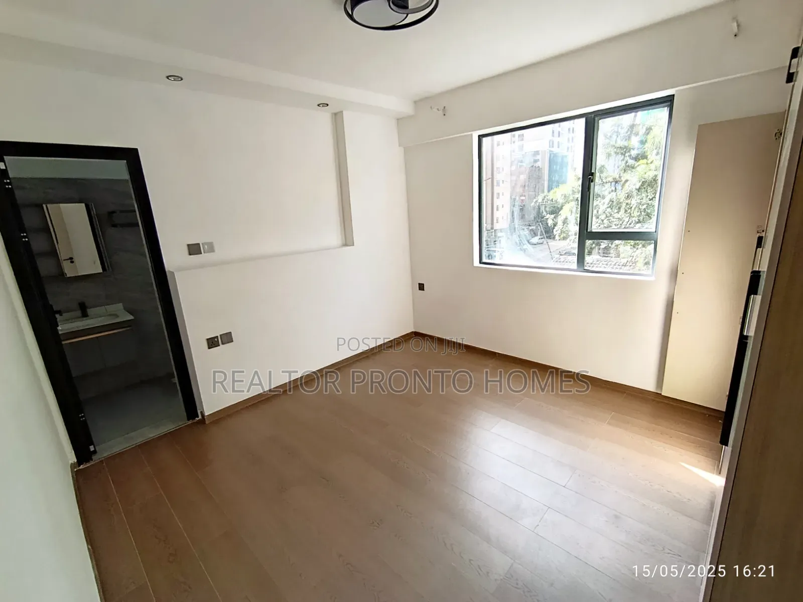 Commercial 2 Bedrooms Apartment for Office Use in Hurlingham