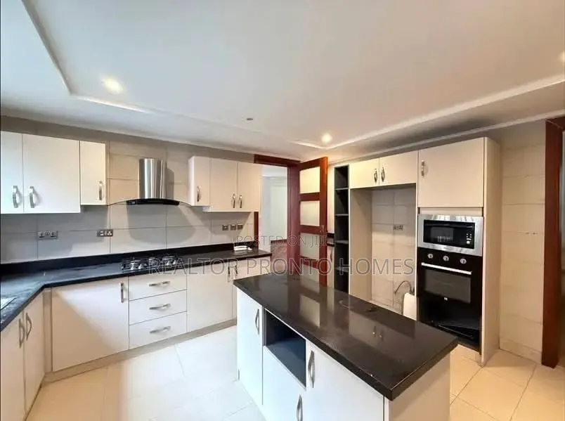 5bdrm Villa in Lavington, Maziwa for sale in Maziwa
