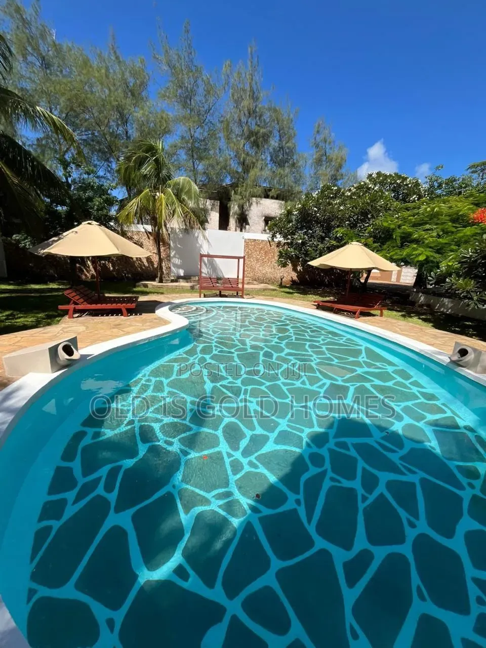 Furnished 5bdrm Villa in Town Centre for sale in Town Centre