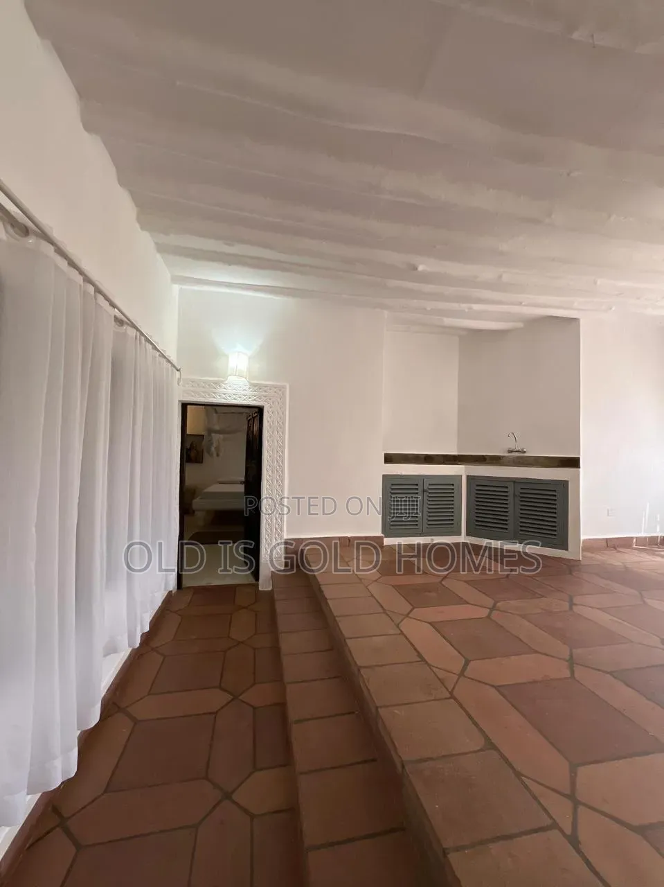 Furnished 5bdrm Villa in Town Centre for sale in Town Centre