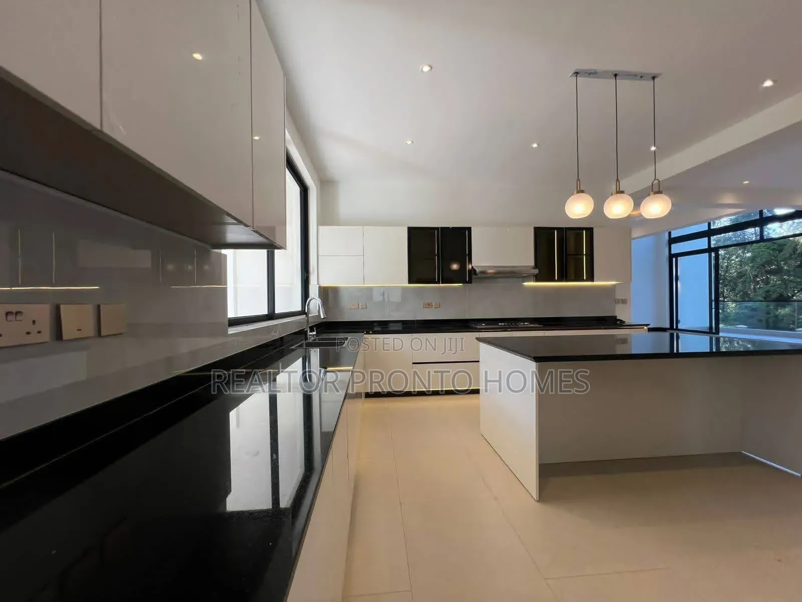 5bdrm Townhouse/Terrace in Westlands, Spring Valley for sale in Spring Valley