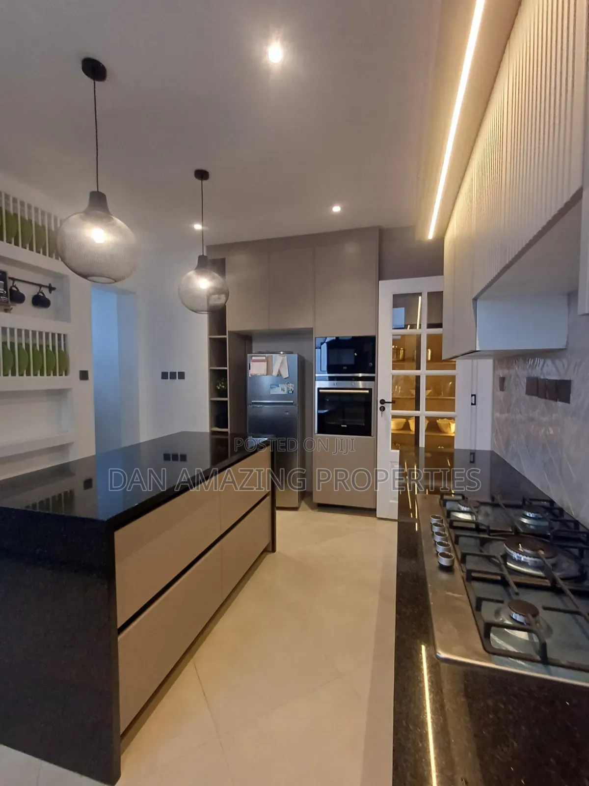 4bdrm Maisonette in Kerarapon for sale in Kerarapon