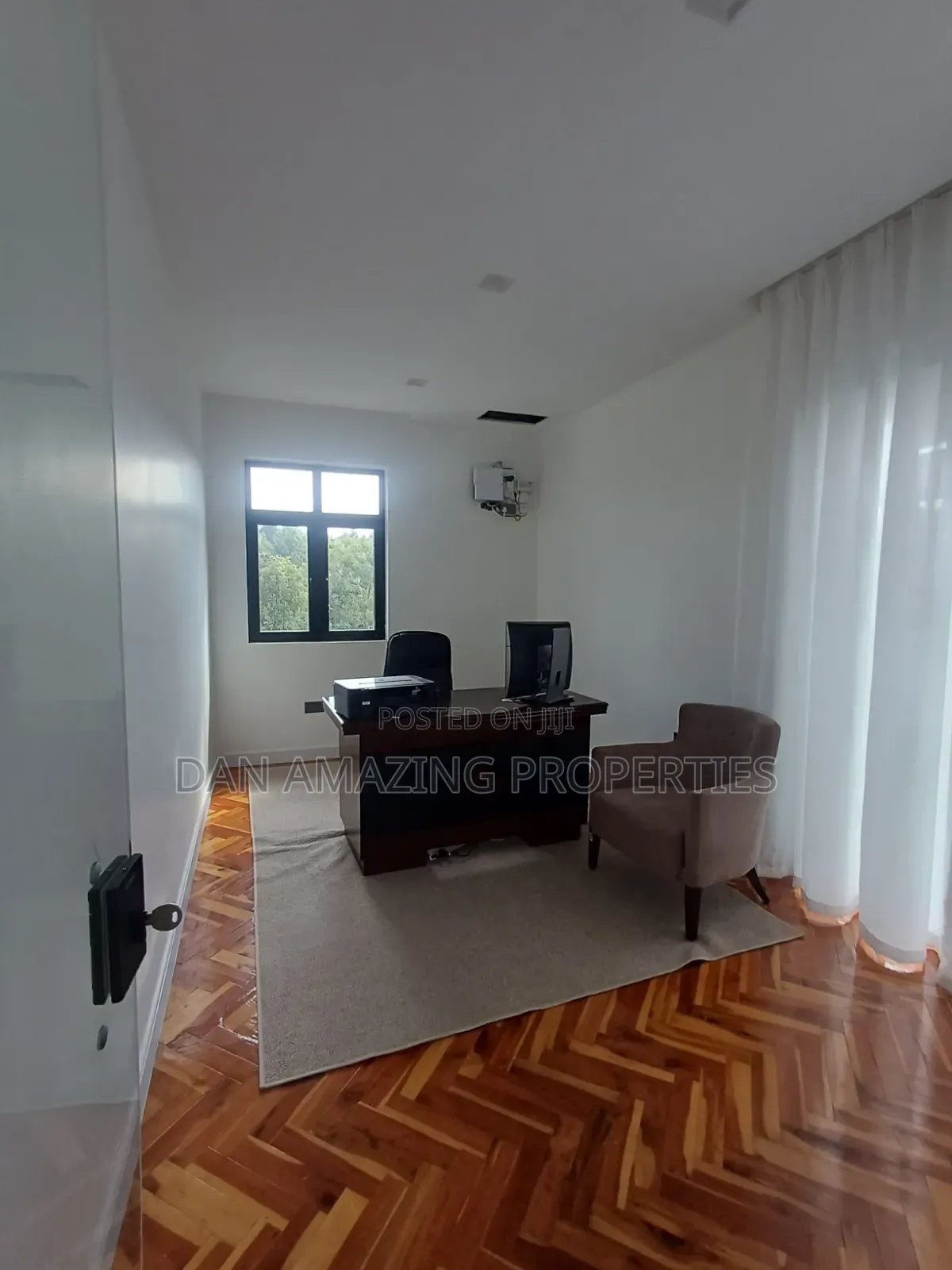 4bdrm Maisonette in Kerarapon for sale in Kerarapon