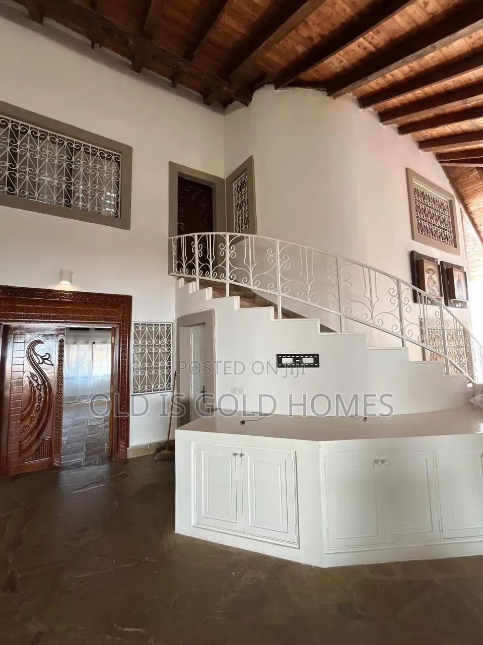 Furnished 5bdrm Villa in Town Centre for sale in Town Centre