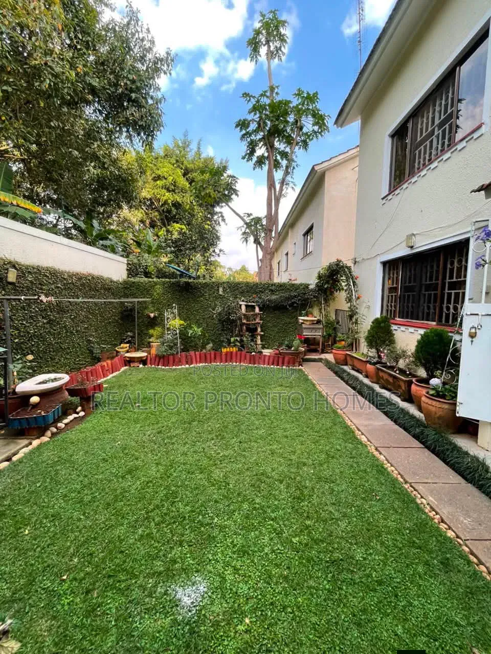 4bdrm Townhouse/Terrace in Lavington, Muthangari for sale in Muthangari
