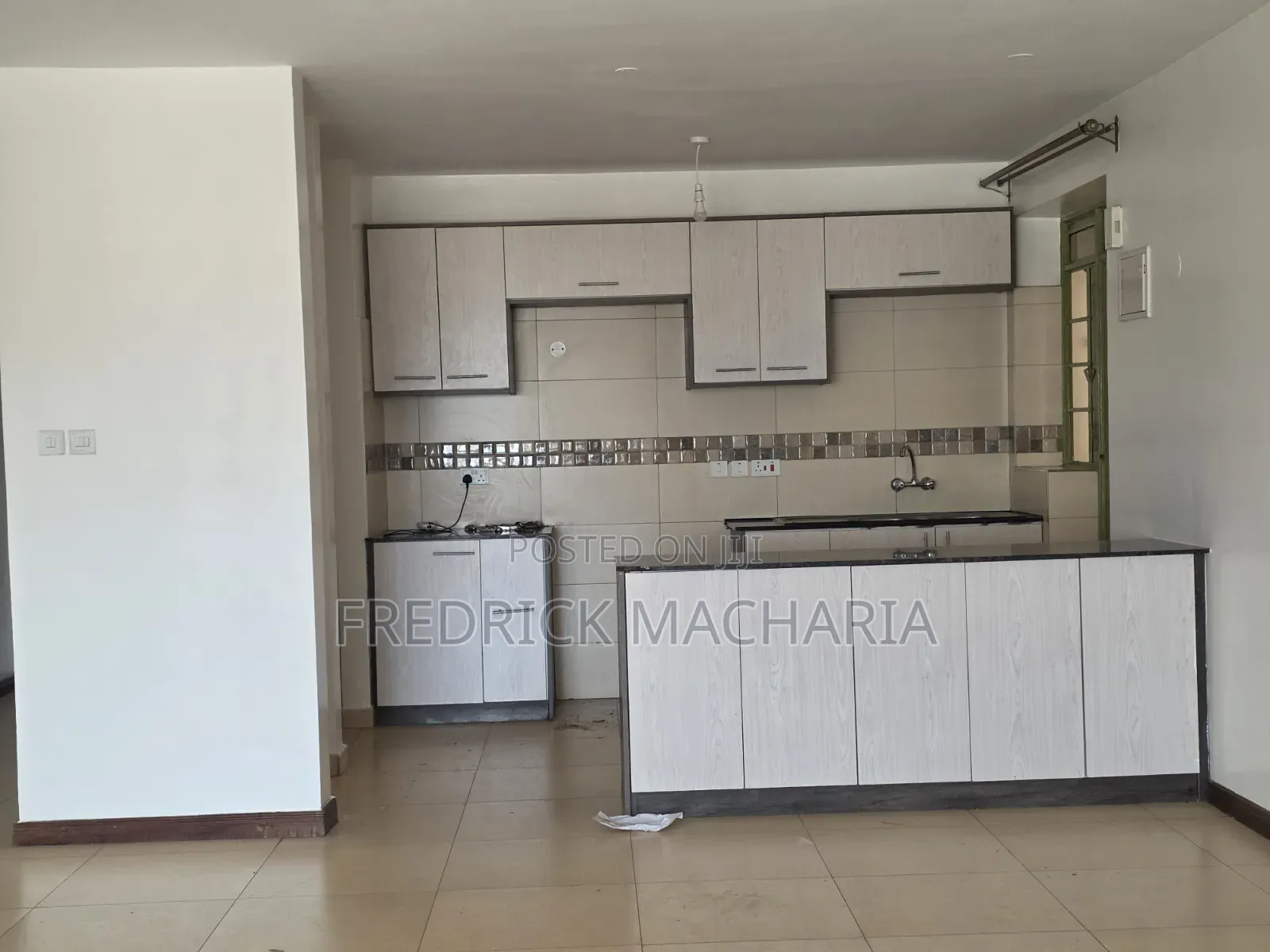 4bdrm Apartment in Behind Safari Park, Roysambu for sale in Roysambu